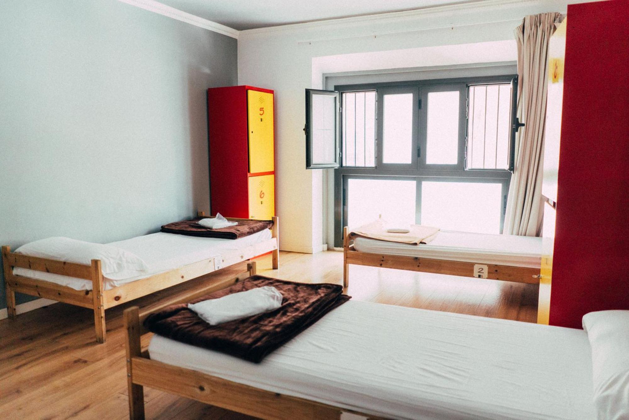Black Swan Hostel Barcelona Luaran gambar