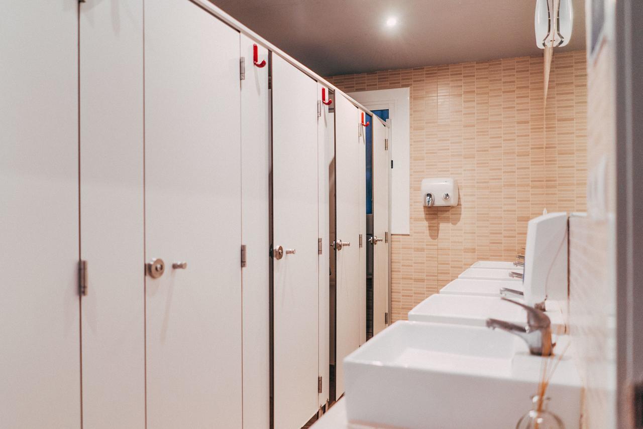 Black Swan Hostel Barcelona Luaran gambar